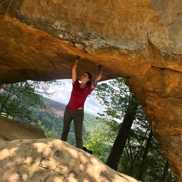 Meet your Posher, Leigh - Picture 3 of 6